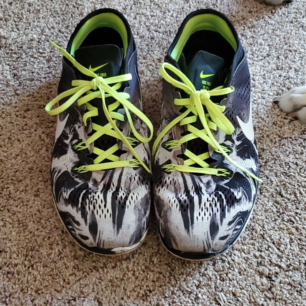 10.5 Nikes